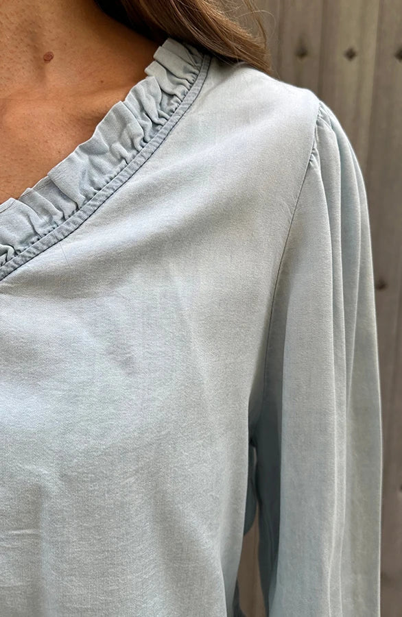 Van Elsen | Elina Ruffle Denim Blouse